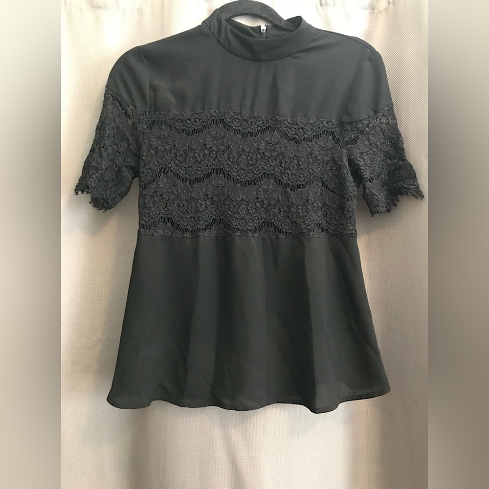 Wayf black lace short sleeve peplum blouse size small